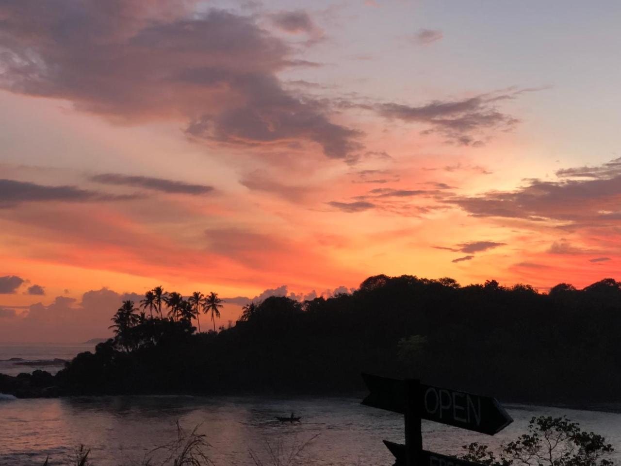 Amour Surf Тангалла Экстерьер фото